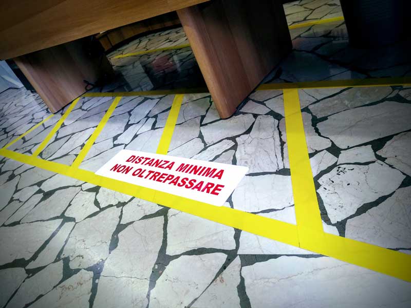 Nastro in PVC per marcatura pavimenti 50 mm (33 mt)