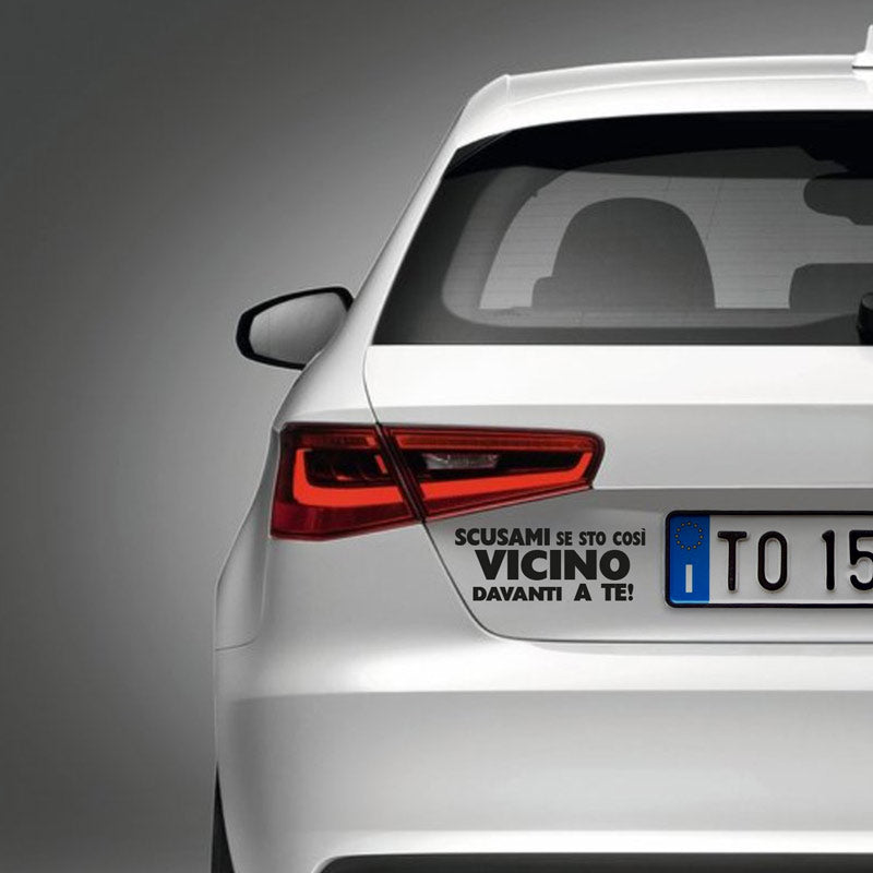 "Scusami se sto così vicino davanti a te"