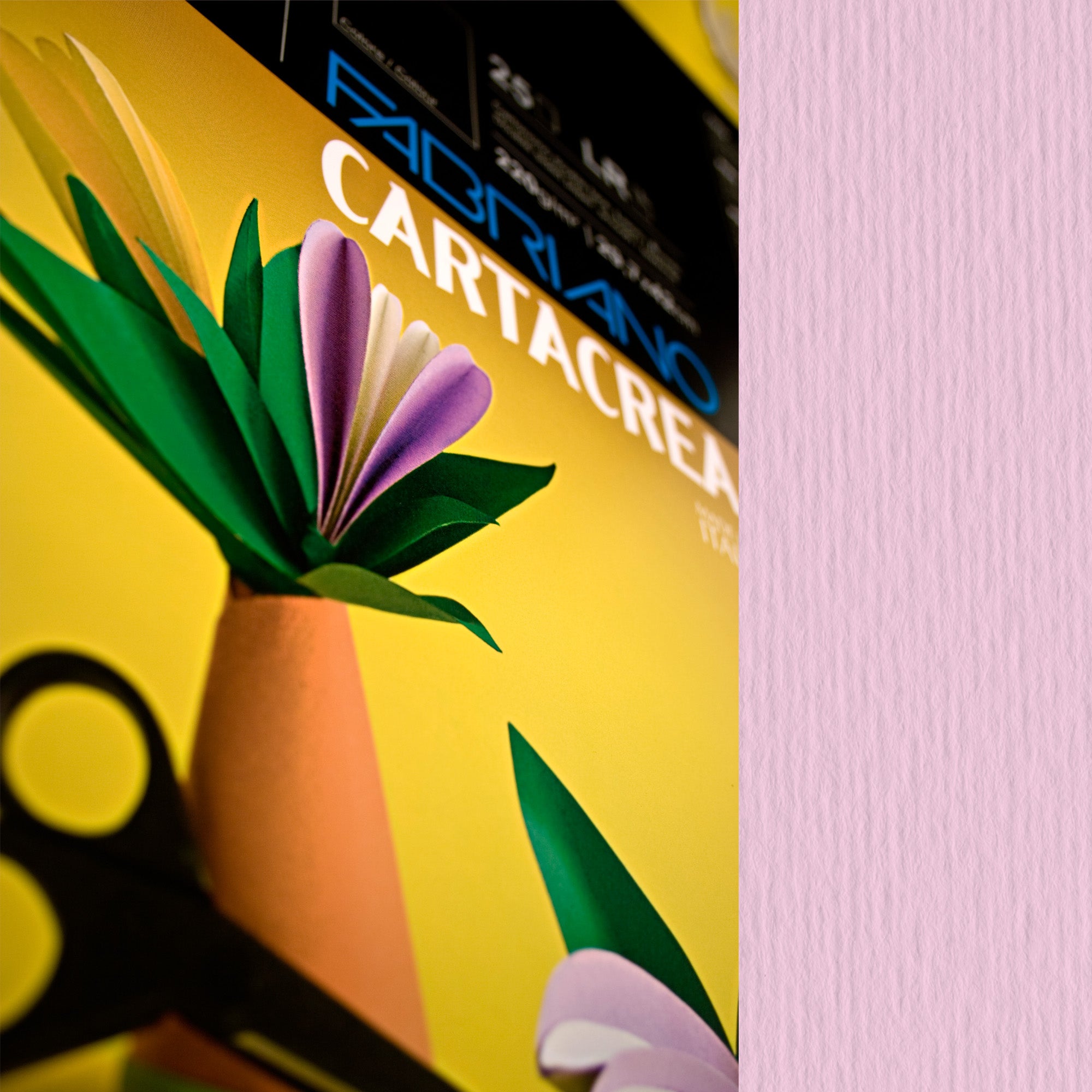 Cartoncino CartaCrea - 35 x 50 cm - 220 gr - rosa 116 - Fabriano - blister 10 fogli - image 1
